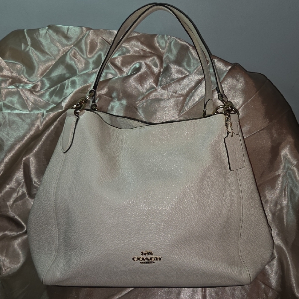 Coach Off-White Leather Shoulder Bag